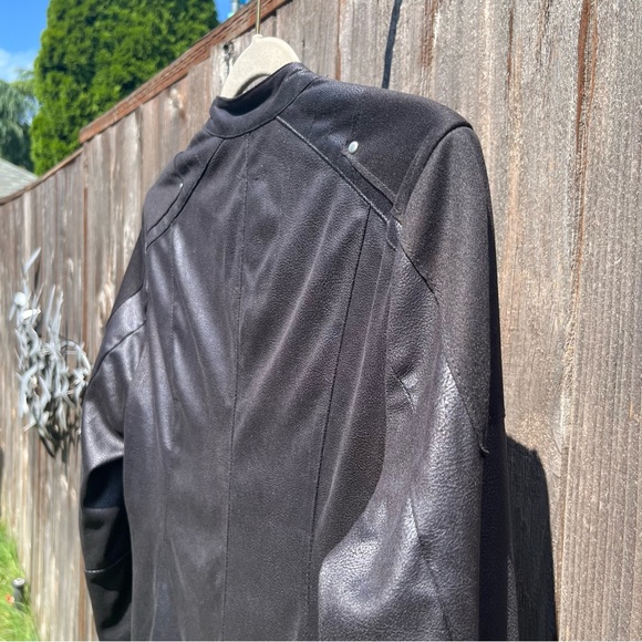Insight black Crackle Faux Leather Jacket size 4 - Picture 14 of 17